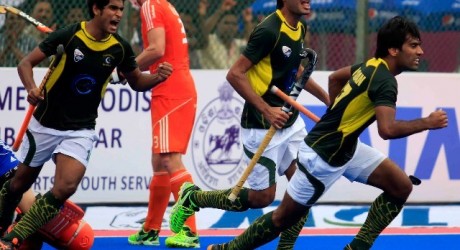 309424-Hockey-1418287590-801-640x480