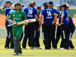 Heather Knight deprived Pakistan team from victory